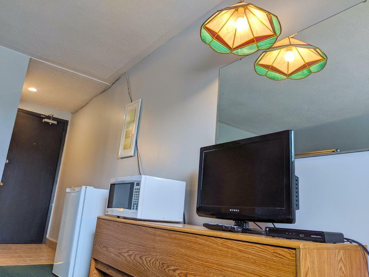 Skyline Motel Fredericton Dış mekan fotoğraf