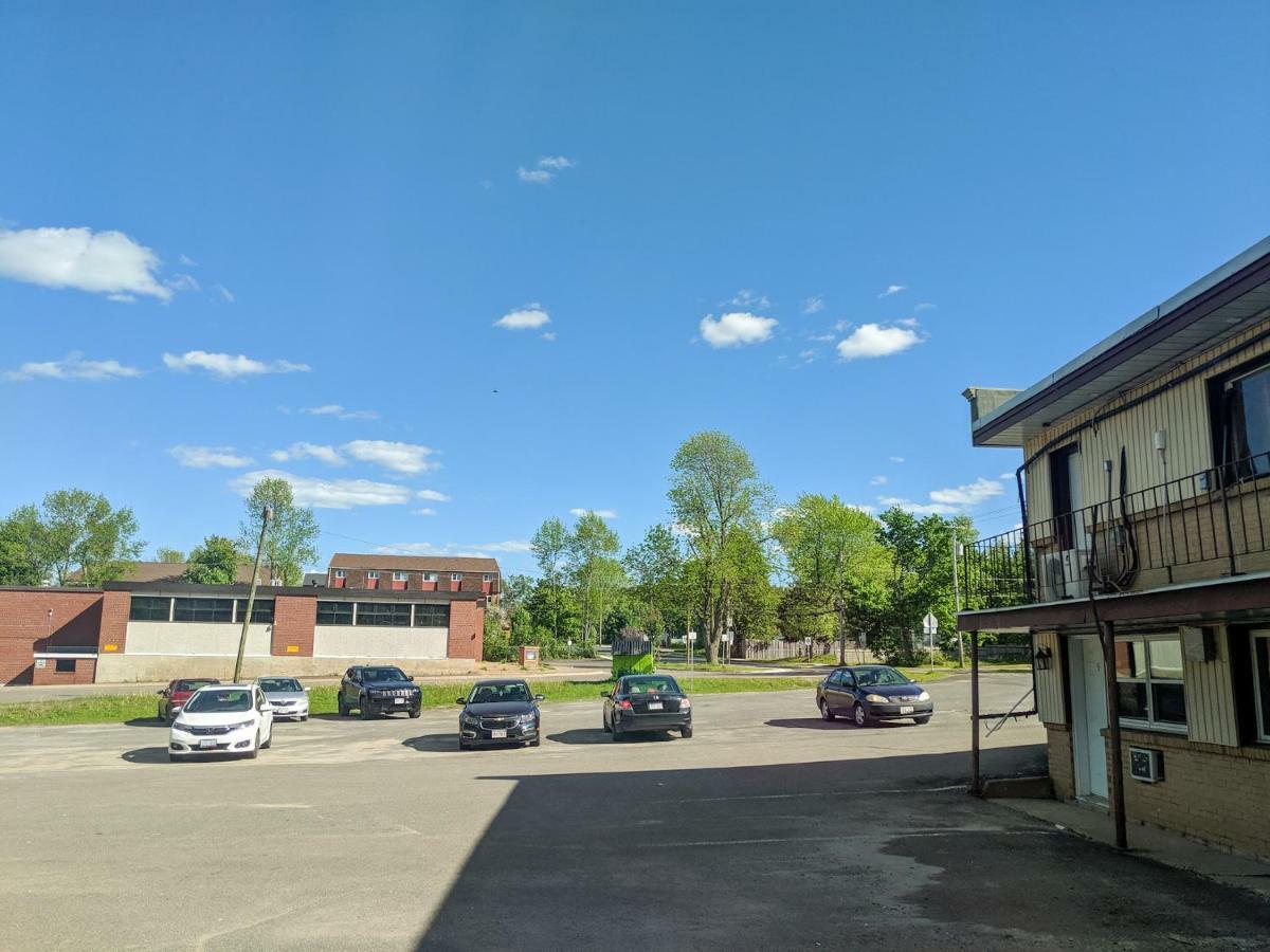Skyline Motel Fredericton Dış mekan fotoğraf
