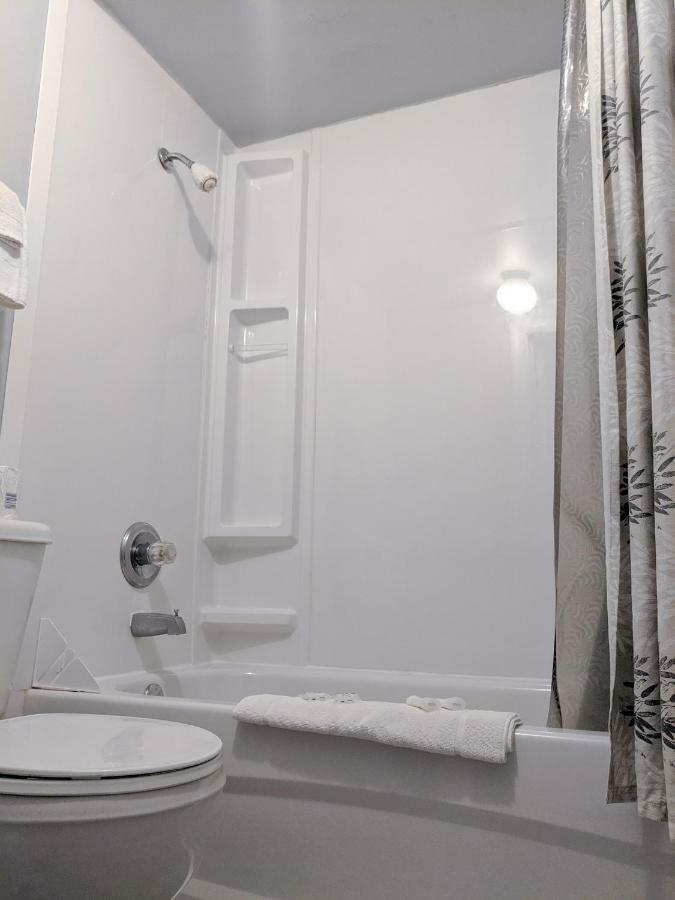 Skyline Motel Fredericton Dış mekan fotoğraf